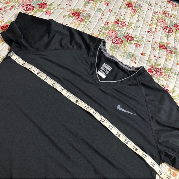 Nike Pro V-Neck Fitted Shirt size XL 16-18 - Picture 2 of 5